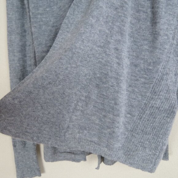 BANANA REPUBLIC Women's Gray Alpaca Blend Cardigan Sweater Size M - Picture 3 of 9